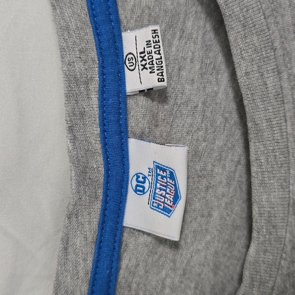 DC Justice League Women's XXL Graphic Tee - Picture 4 of 5